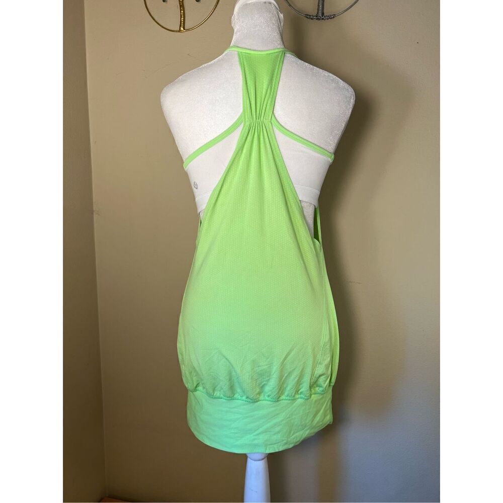 Lululemon Zippy Green / White No Limits Athletic Tank Top Size 4 - Picture 2 of 7